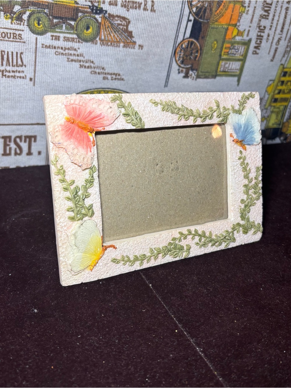 Butterfly Embellished Pink Photo Frame - Decorative Home Accent